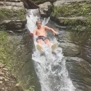 Meet your Posher, Cash